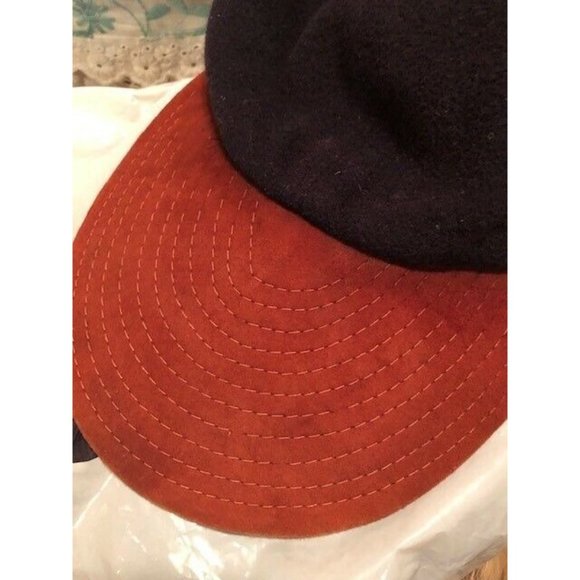 AUTHENTIC PREOWNED VINTAGE GIANNI VERSACE NAVY WOOL AND TAN SUEDE BASEBALL CAP - Picture 3 of 6